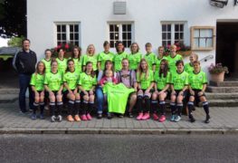 Neue Fussballtrikots für die Mädels aus Söllhuben/ Frasdorf